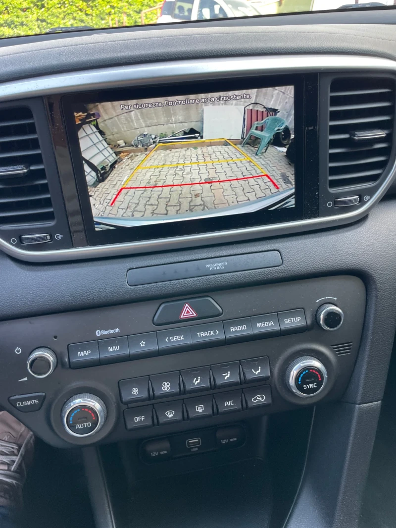 Kia Sportage 1.6 CRDI 136  2WD Mild Hybrid GT Line 30th , снимка 17 - Автомобили и джипове - 51751357