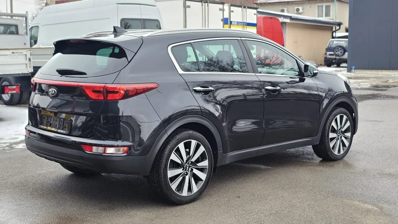 Kia Sportage 1.7CRDi 6SP IT-СЕРВИЗНА ИСТ.-ТОП СЪСТ.-ЛИЗИНГ, снимка 6 - Автомобили и джипове - 53361082