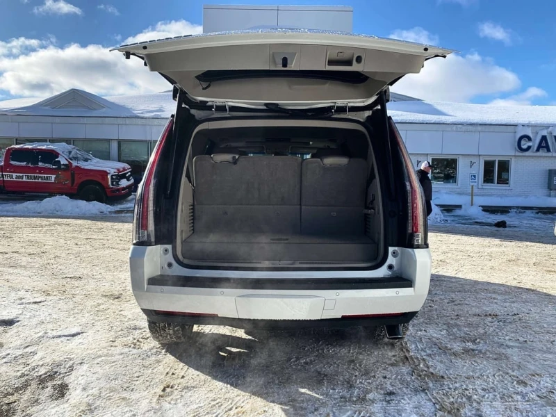 Cadillac Escalade * Premium * CARFAX * ЦЕНА ДО БГ, снимка 11 - Автомобили и джипове - 53471128