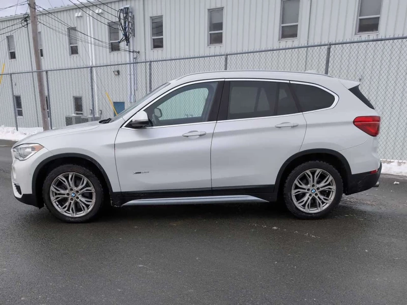 BMW X1 xDrive28i X Line | PANO | HUD | 2 КЛЮЧА | CARFAX, снимка 2 - Автомобили и джипове - 53568116