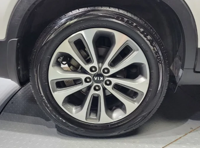 Kia Sorento 2.0 CRDi 4WD - изображение 5