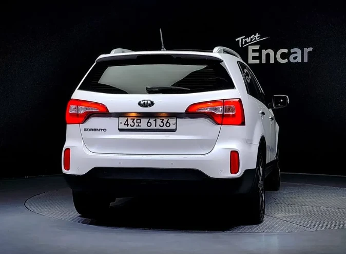 Kia Sorento 2.0 CRDi 4WD - изображение 4