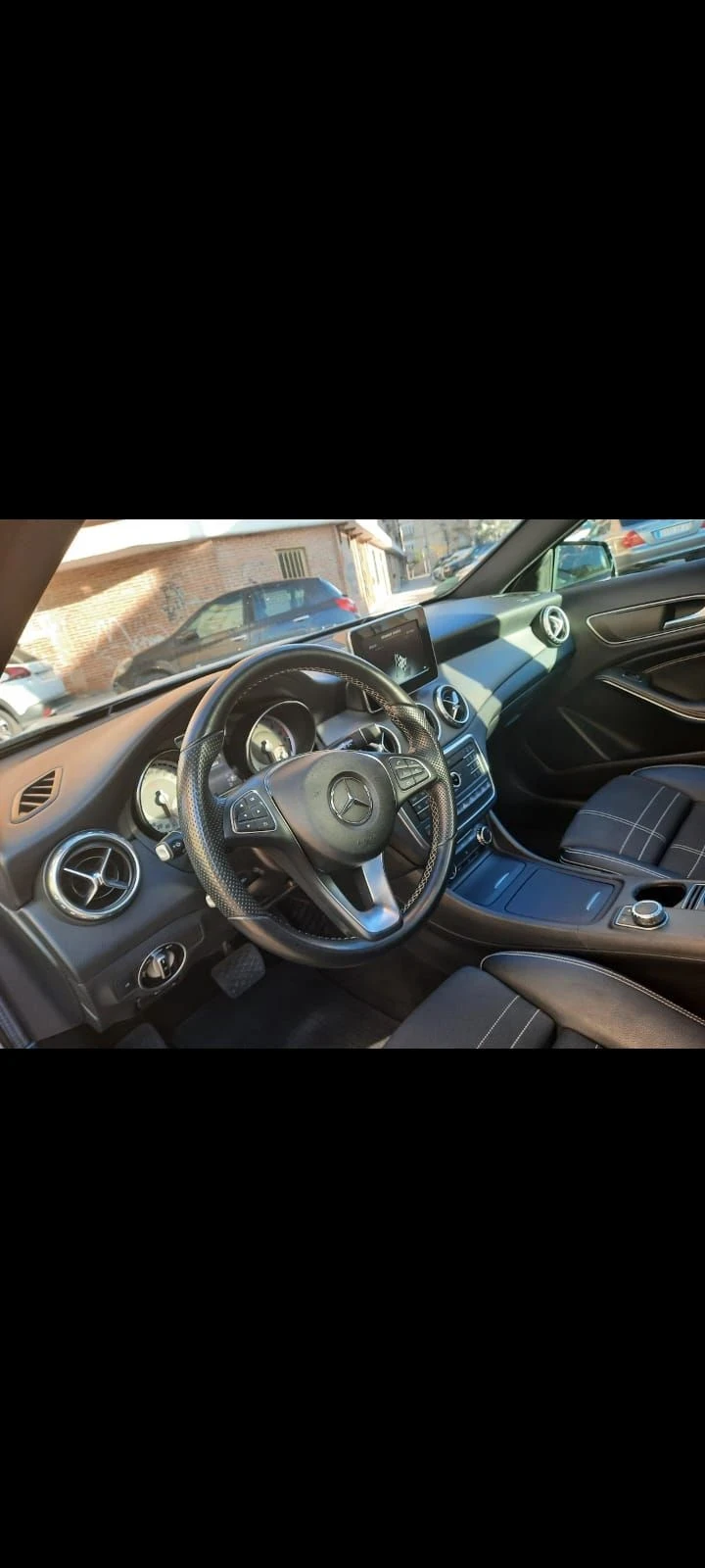 Mercedes-Benz GLA 200 AMG Line, снимка 14 - Автомобили и джипове - 55783773
