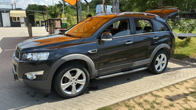 Chevrolet Captiva, снимка 7 - Автомобили и джипове - 56075155