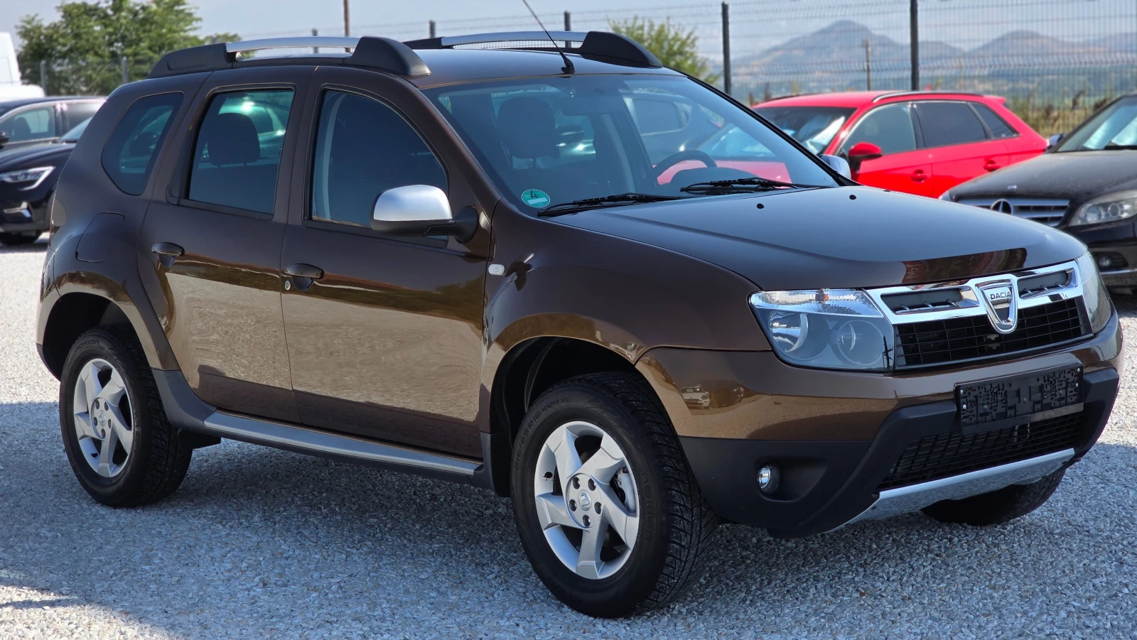 Dacia Duster 1.6 * 4x4*  - изображение 3