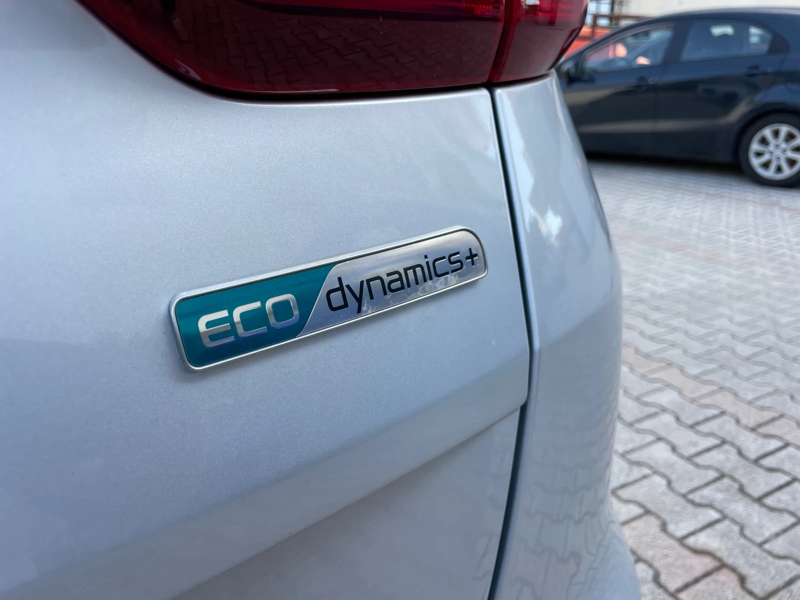 Kia Sportage 1.6 CRDI 136  2WD Mild Hybrid GT Line 30th  - изображение 10