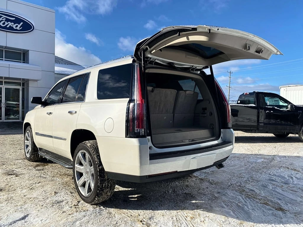 Cadillac Escalade * Premium * CARFAX * ЦЕНА ДО БГ - изображение 9