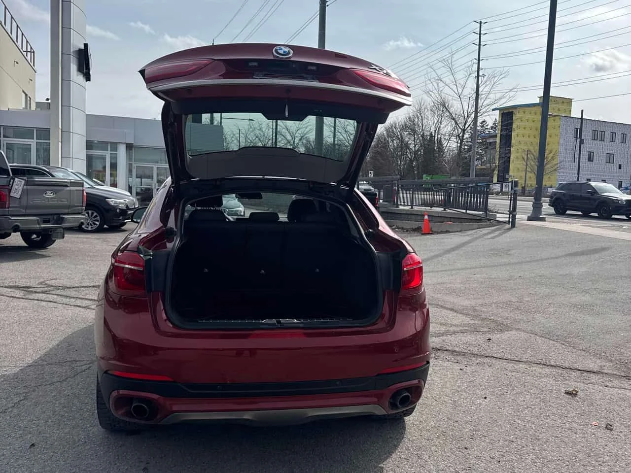 BMW X6 xDrive35i/CARFAX/HUD/ПАНОРАМА/ПОДГРЕВИ/, снимка 11 - Автомобили и джипове - 53989396