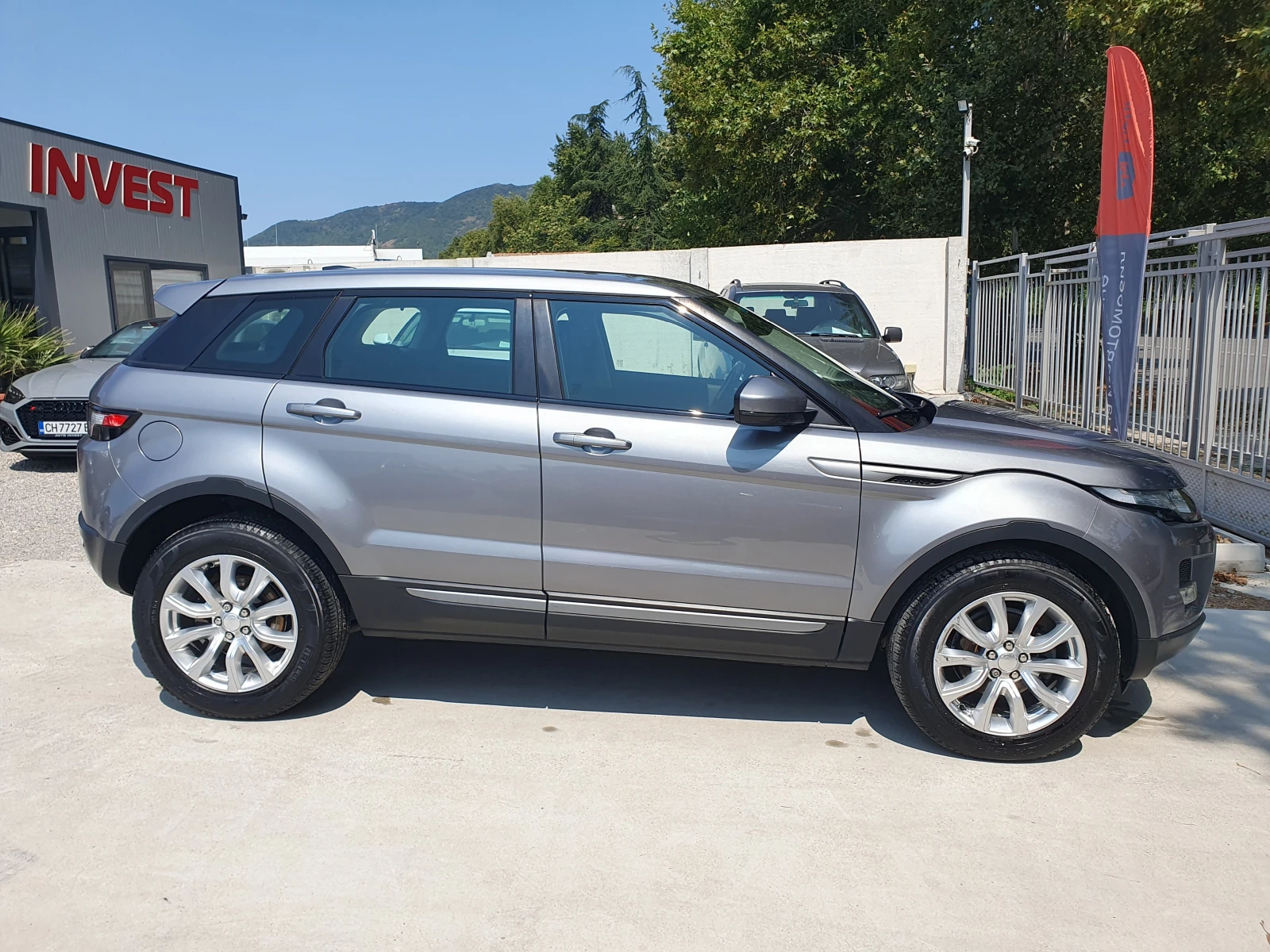 Land Rover Evoque 2.2/150ks, снимка 8 - Автомобили и джипове - 54005815