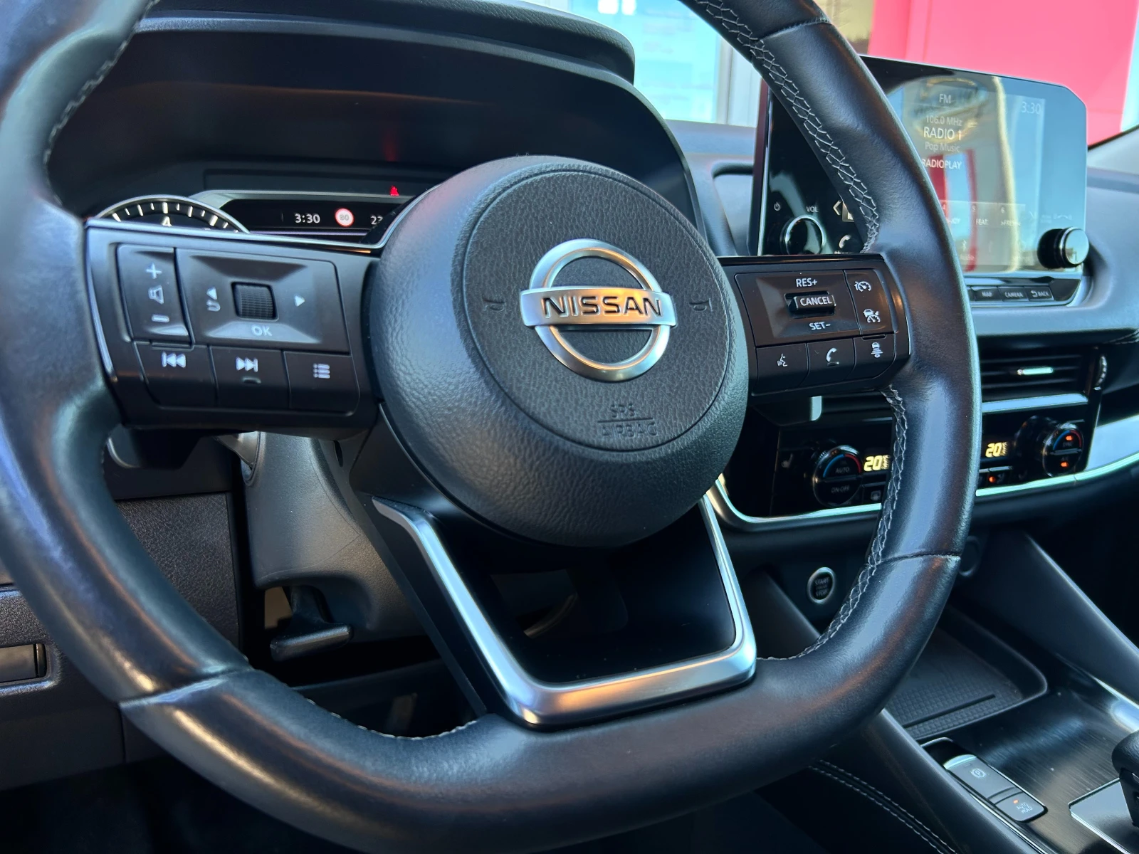 Nissan Qashqai 1.3 N-Connecta A/T, снимка 5 - Автомобили и джипове - 54552598