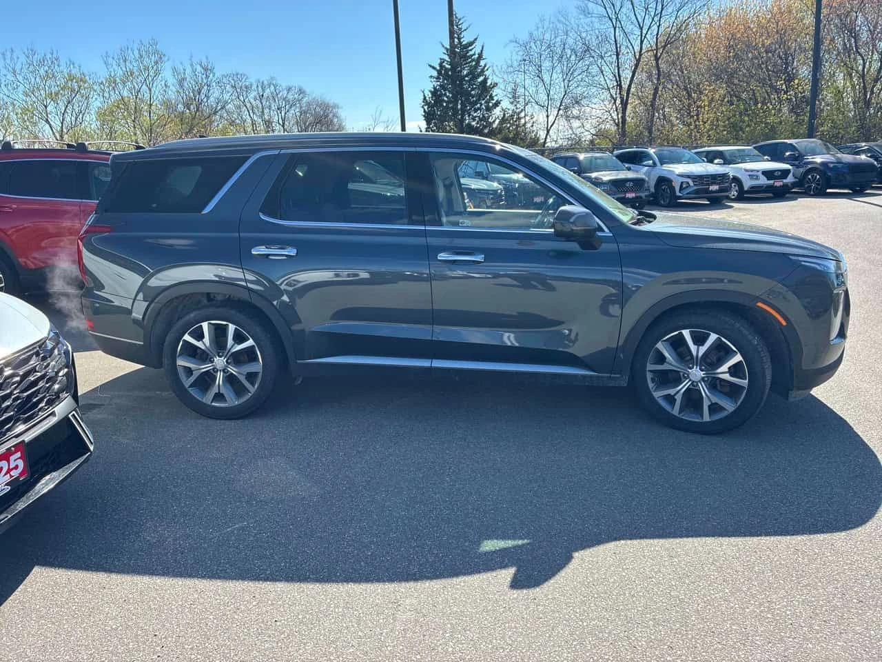 Hyundai Palisade * Luxury * 360 * ДИСТРОНИК * ОБДУХВАНЕ * ПАМЕТ, снимка 3 - Автомобили и джипове - 54623645