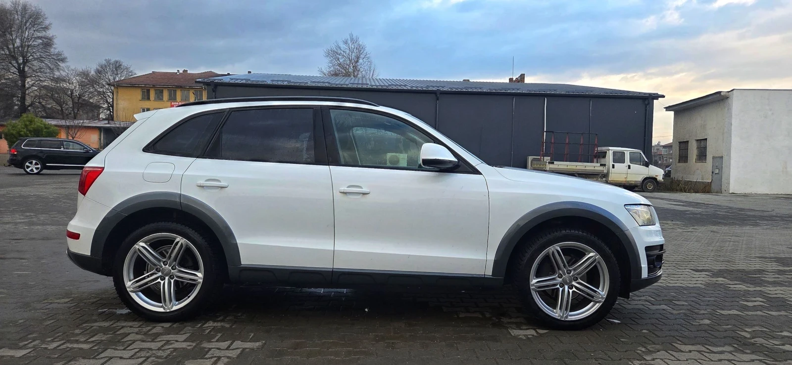Audi Q5 Quattro , снимка 3 - Автомобили и джипове - 55055315