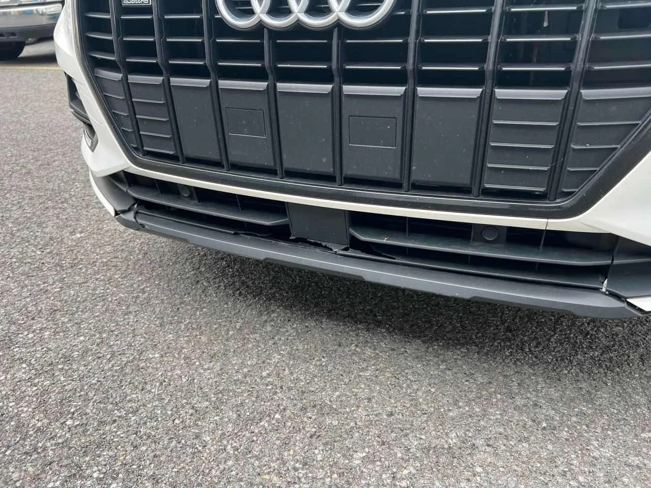 Audi Q3 * Premium 40 TFSI quattro * CARFAX * АВТОКРЕДИТ, снимка 6 - Автомобили и джипове - 55093981