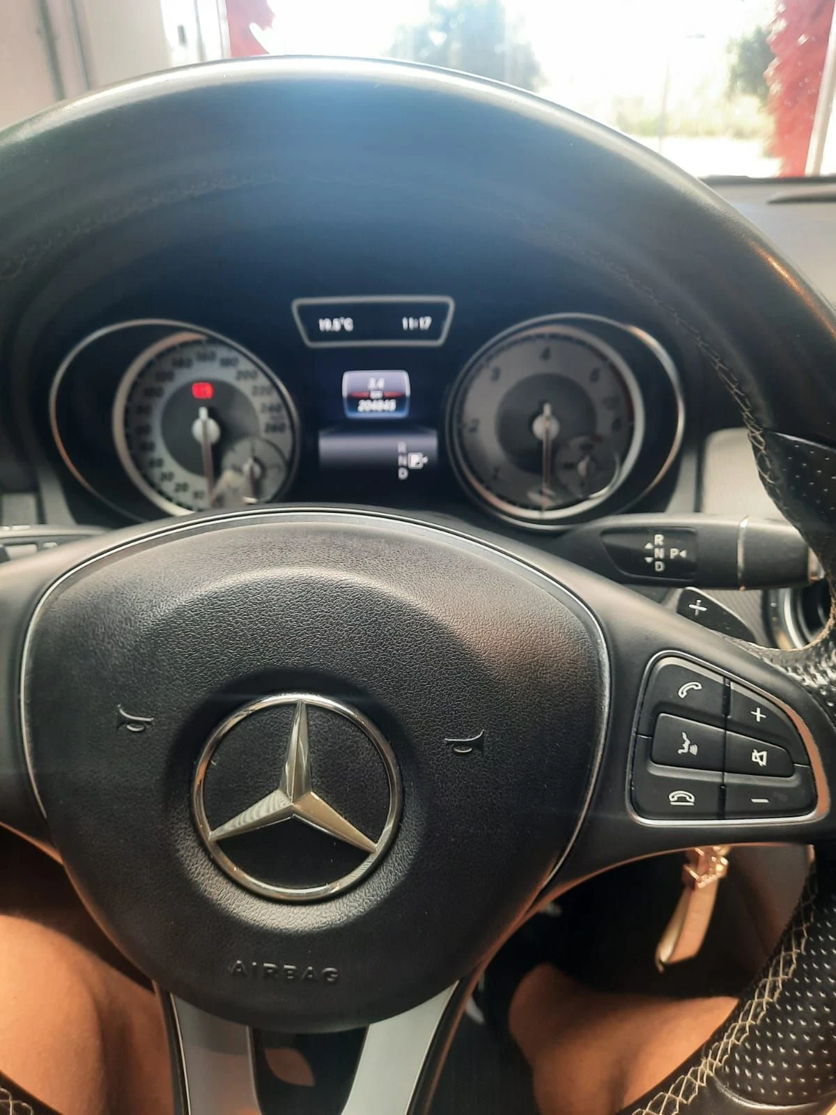 Mercedes-Benz GLA 200 AMG Line, снимка 9 - Автомобили и джипове - 55783773