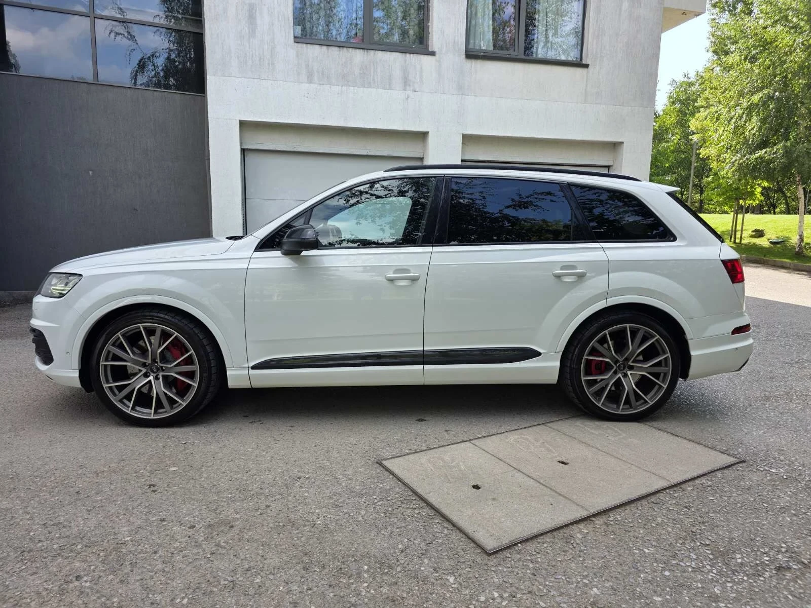 Audi SQ7 4.0TDI / MATRIX / 360 КАМЕРА, снимка 4 - Автомобили и джипове - 55829962