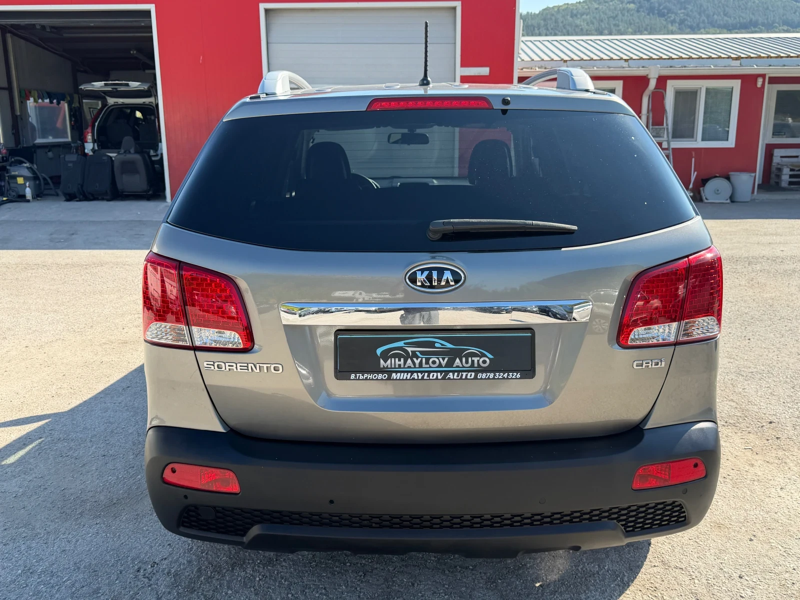 Kia Sorento 2.2CRDI AVTOMAT= AWD= NAVI, снимка 4 - Автомобили и джипове - 55848003