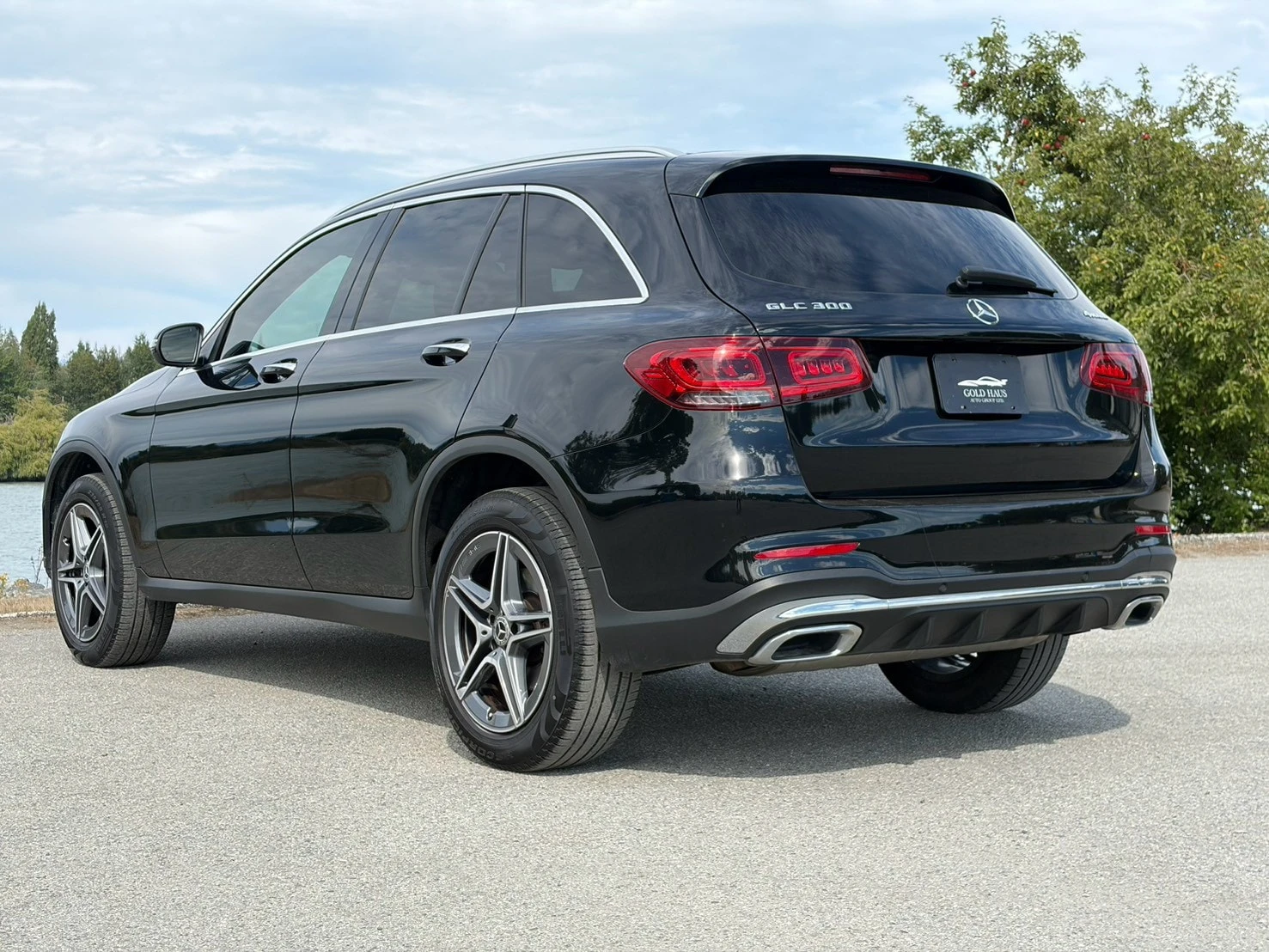 Mercedes-Benz GLC 300 / Carfax / Camera / Автокредит / , снимка 10 - Автомобили и джипове - 55986668