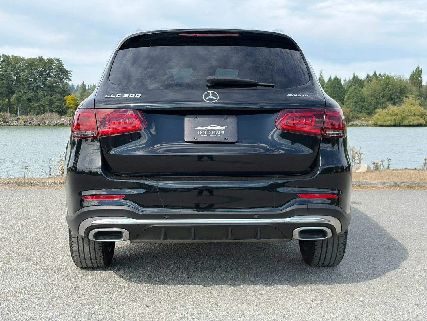Mercedes-Benz GLC 300 / Carfax / Camera / Автокредит / , снимка 4 - Автомобили и джипове - 55986668