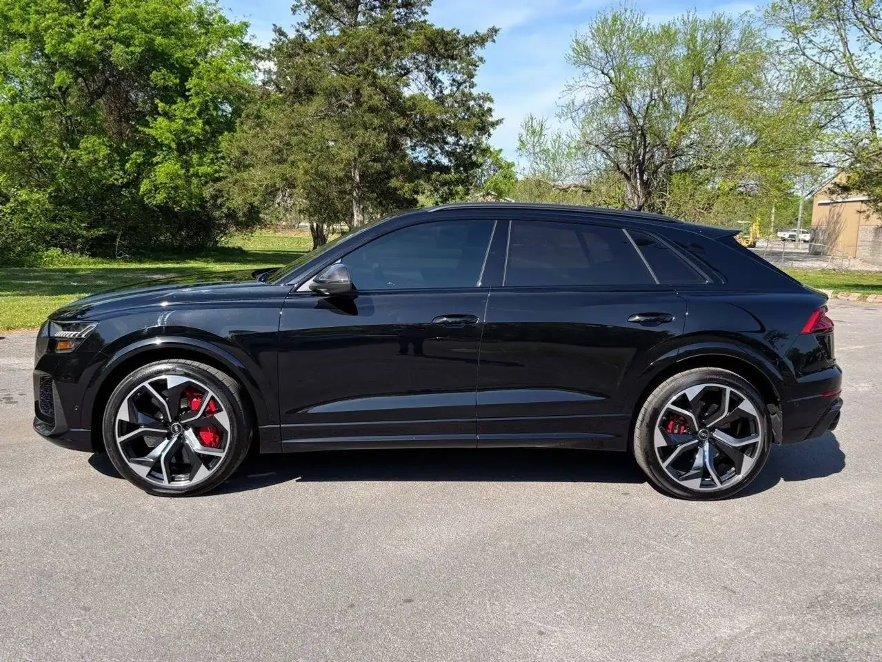Audi RSQ8, снимка 2 - Автомобили и джипове - 56184155
