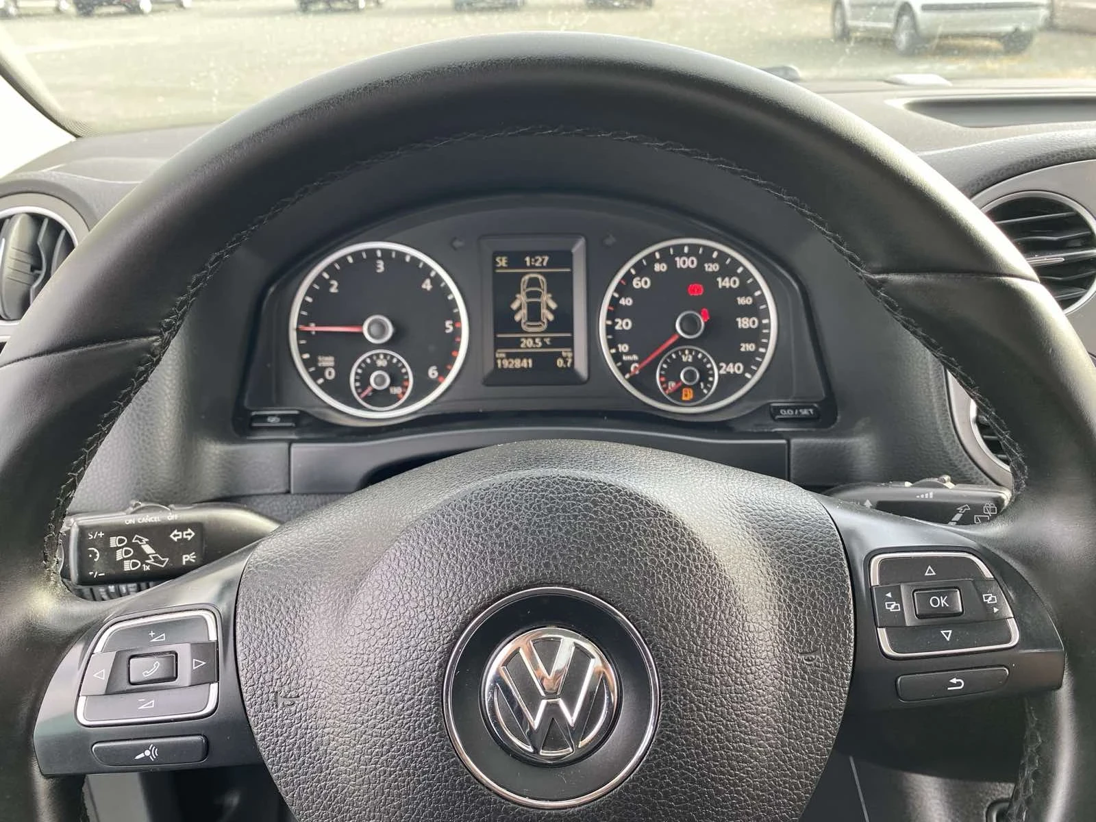 VW Tiguan ХАЙ ЛАЙН, снимка 11 - Автомобили и джипове - 56522384
