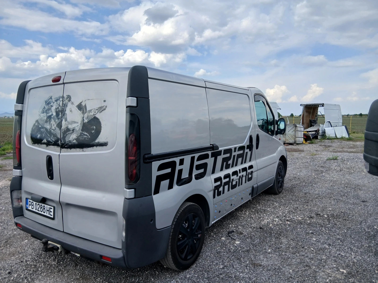 Opel Vivaro 1.9 TDI - изображение 8