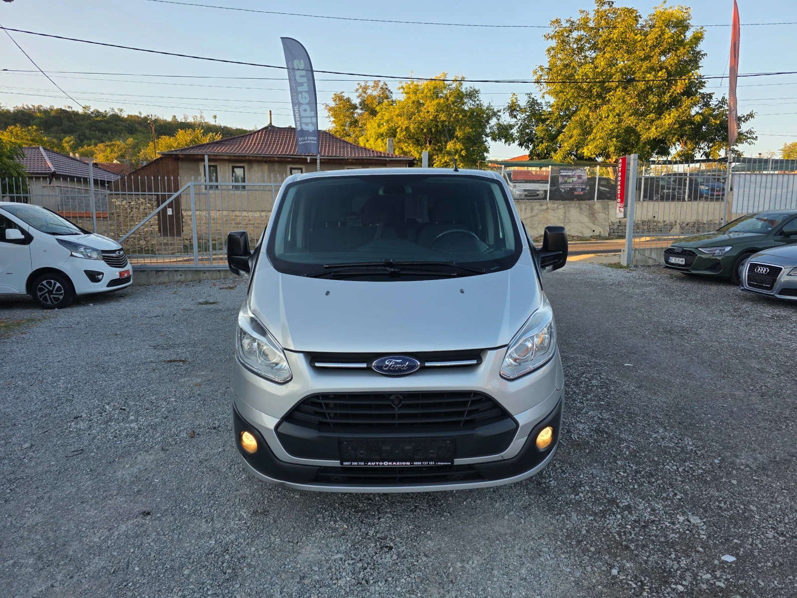 Ford Transit Custom 2.2tdci 8+ 1 Дълга база, снимка 2 - Бусове и автобуси - 56135534