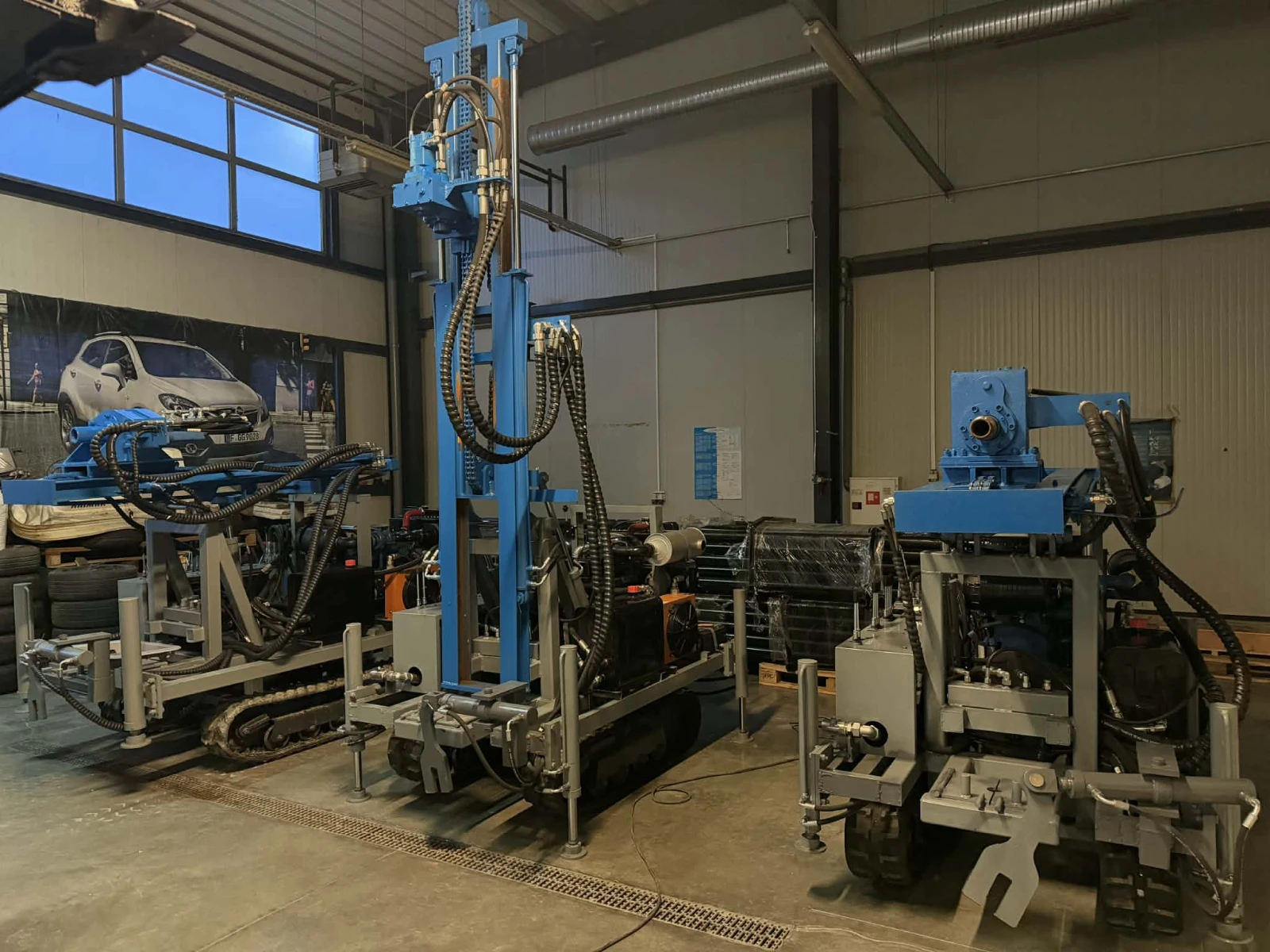 Други специализирани машини Друга Сондажна машина до 260м 100к.с. самоходна