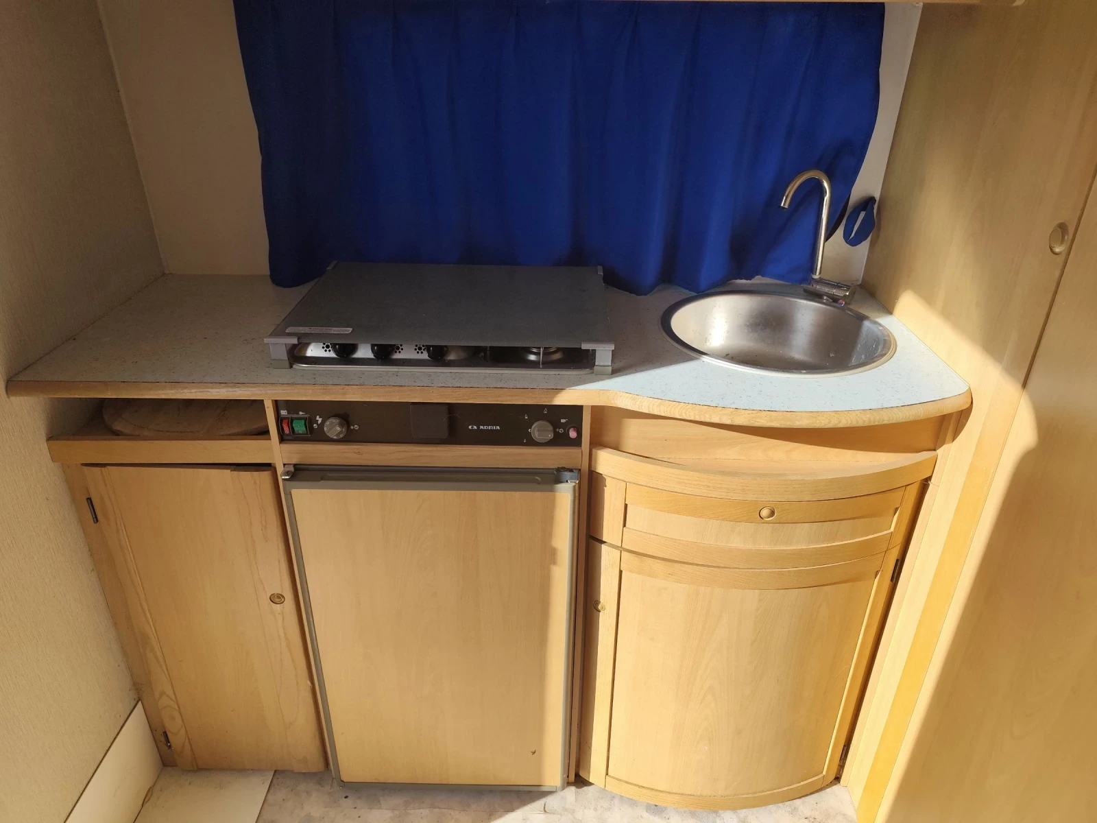  Adria Unika | Mobile.bg   11