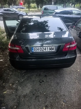 Mercedes-Benz E 220 2.2, снимка 4