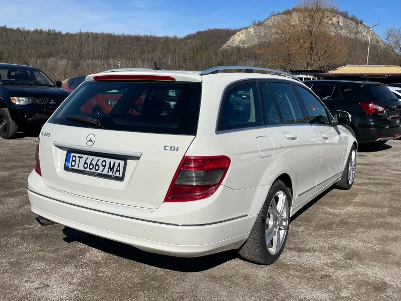 Mercedes-Benz C 220 НОВ ВНОС ИТАЛИЯ, снимка 7 - Автомобили и джипове - 44512684