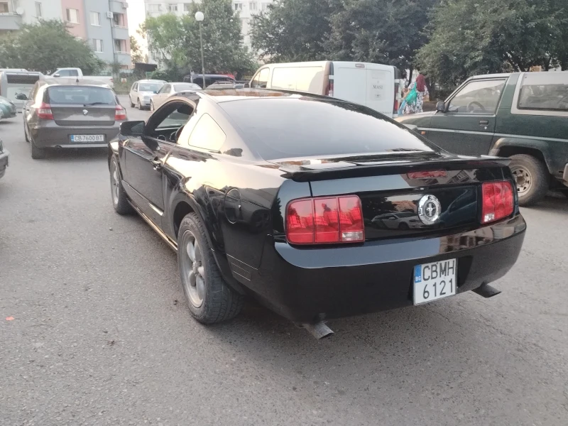 Ford Mustang, снимка 8 - Автомобили и джипове - 47342225