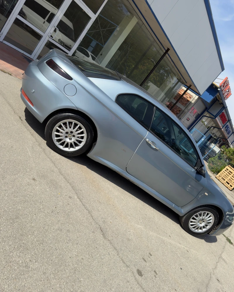 Alfa Romeo Gt, снимка 4 - Автомобили и джипове - 49560481