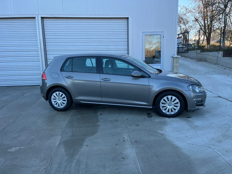 VW Golf 1.6 tdi, снимка 4 - Автомобили и джипове - 48403747