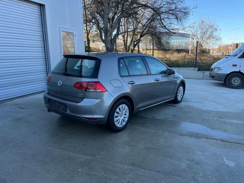 VW Golf 1.6 tdi, снимка 5 - Автомобили и джипове - 48403747