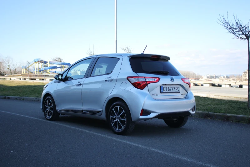 Toyota Yaris 1.5i, снимка 4 - Автомобили и джипове - 48997990