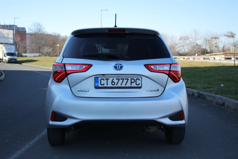 Toyota Yaris 1.5i, снимка 5 - Автомобили и джипове - 48997990