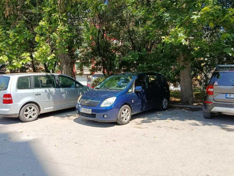 Toyota Corolla verso, снимка 7 - Автомобили и джипове - 52770412