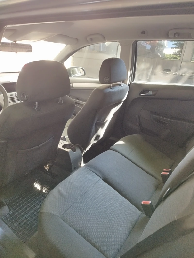 Opel Astra H, снимка 4 - Автомобили и джипове - 51079962
