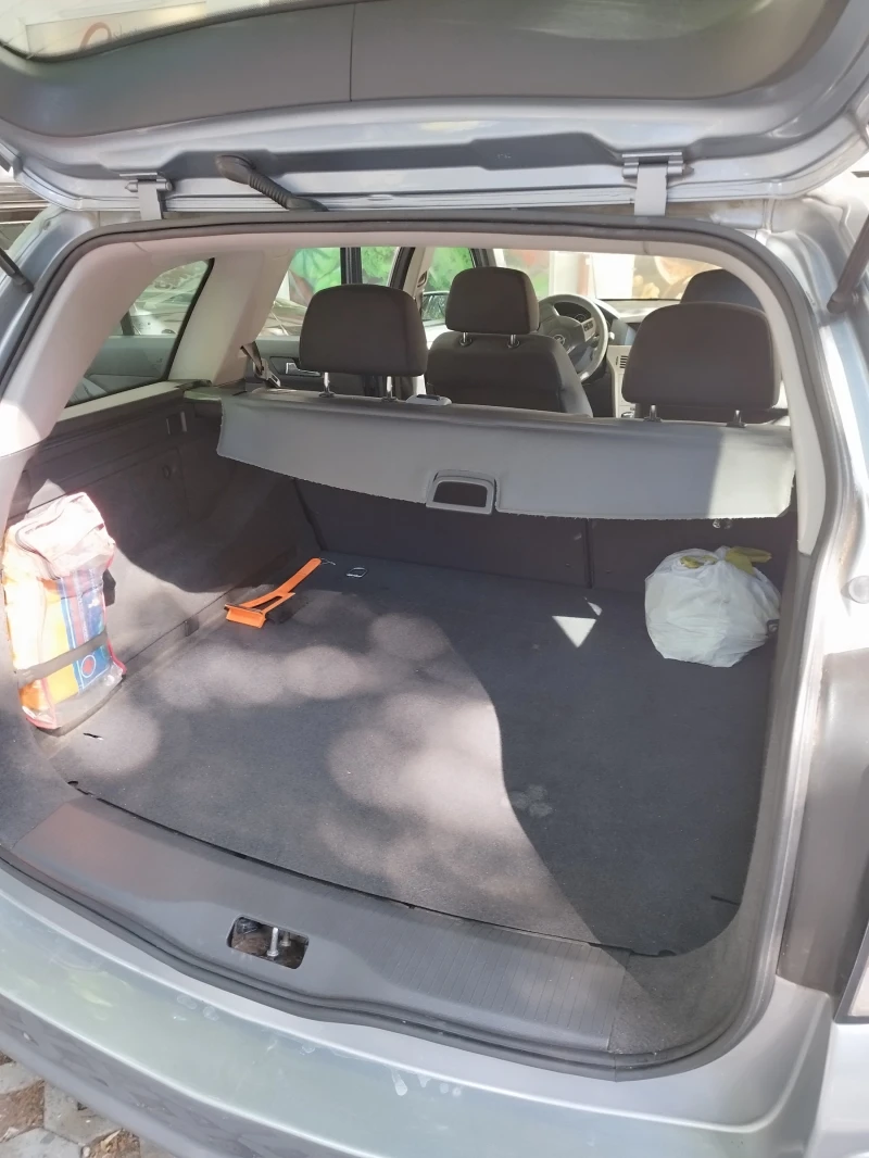 Opel Astra H, снимка 3 - Автомобили и джипове - 51079962