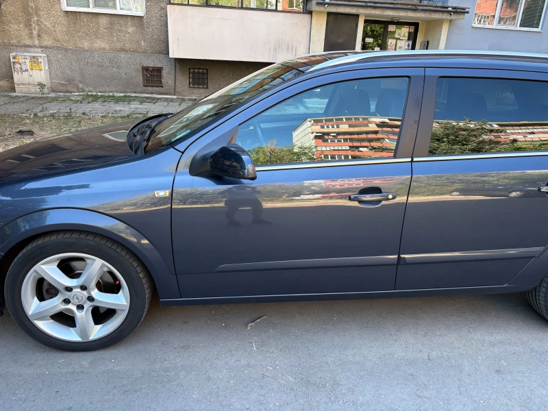Opel Astra, снимка 6 - Автомобили и джипове - 52347975