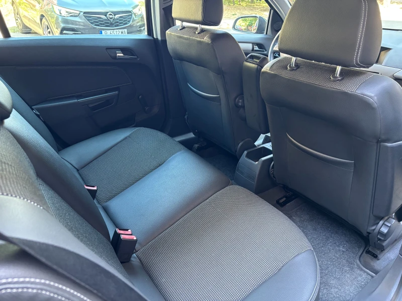 Opel Astra, снимка 12 - Автомобили и джипове - 52347975