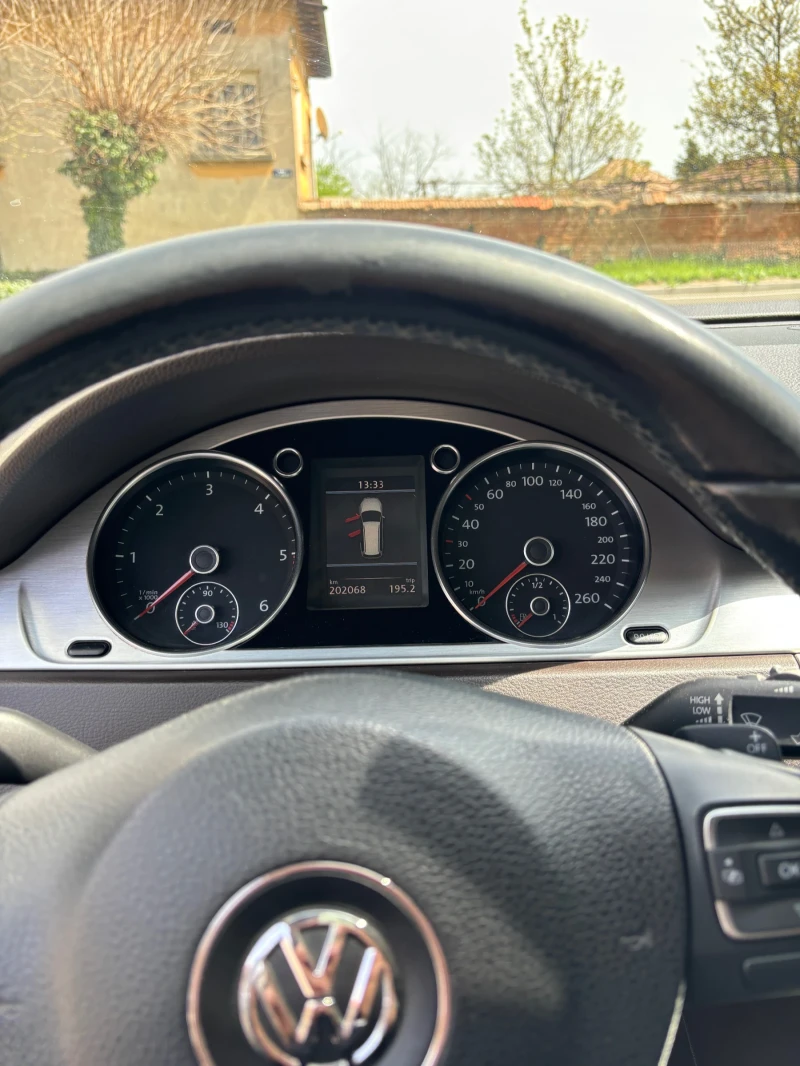 VW Passat, снимка 5 - Автомобили и джипове - 52356991