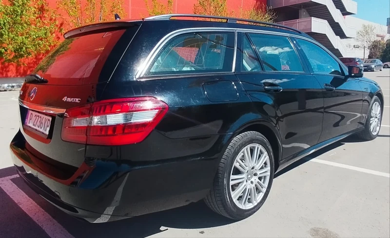 Mercedes-Benz E 250 4x4 4MATIC , снимка 3 - Автомобили и джипове - 52123662