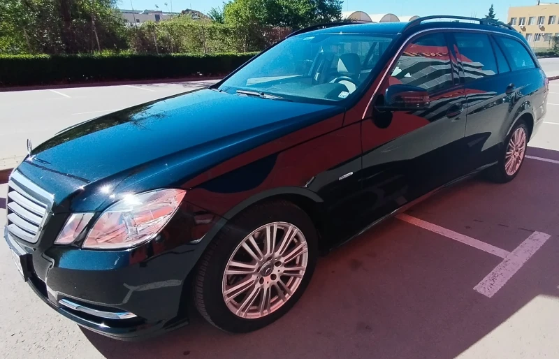 Mercedes-Benz E 250 4x4 4MATIC , снимка 9 - Автомобили и джипове - 52123662