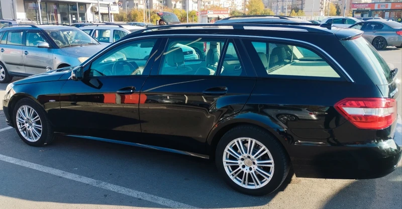 Mercedes-Benz E 250 4x4 4MATIC , снимка 2 - Автомобили и джипове - 52123662