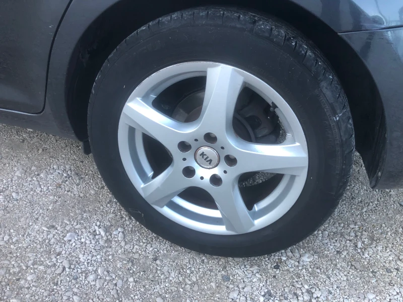 Kia Ceed 1.6crdi-90k, снимка 6 - Автомобили и джипове - 52227204