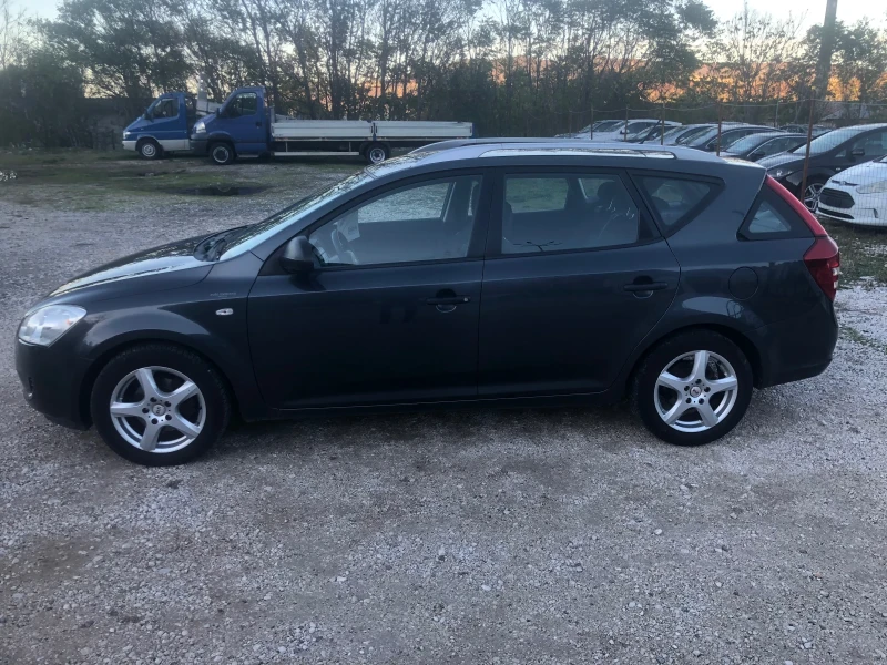 Kia Ceed 1.6crdi-90k, снимка 15 - Автомобили и джипове - 52227204