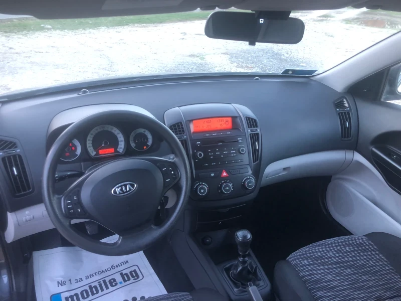 Kia Ceed 1.6crdi-90k, снимка 11 - Автомобили и джипове - 52227204
