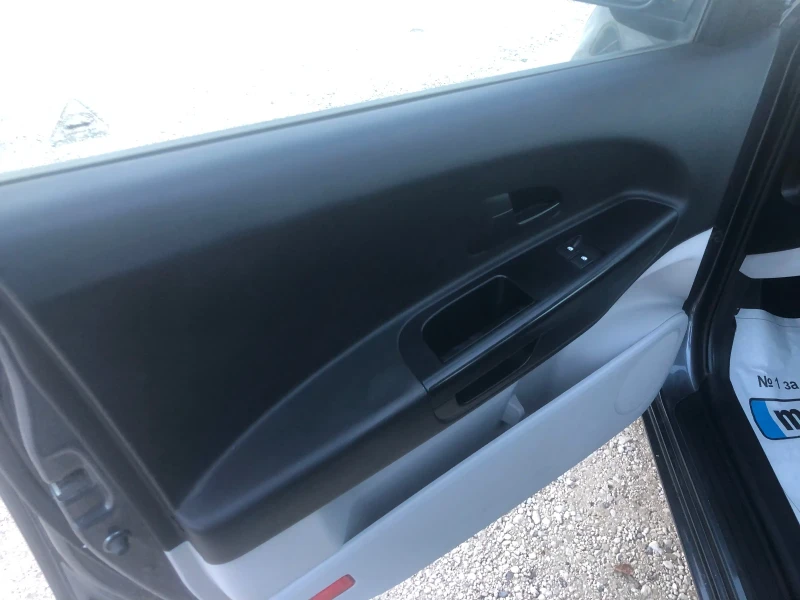 Kia Ceed 1.6crdi-90k, снимка 8 - Автомобили и джипове - 52227204