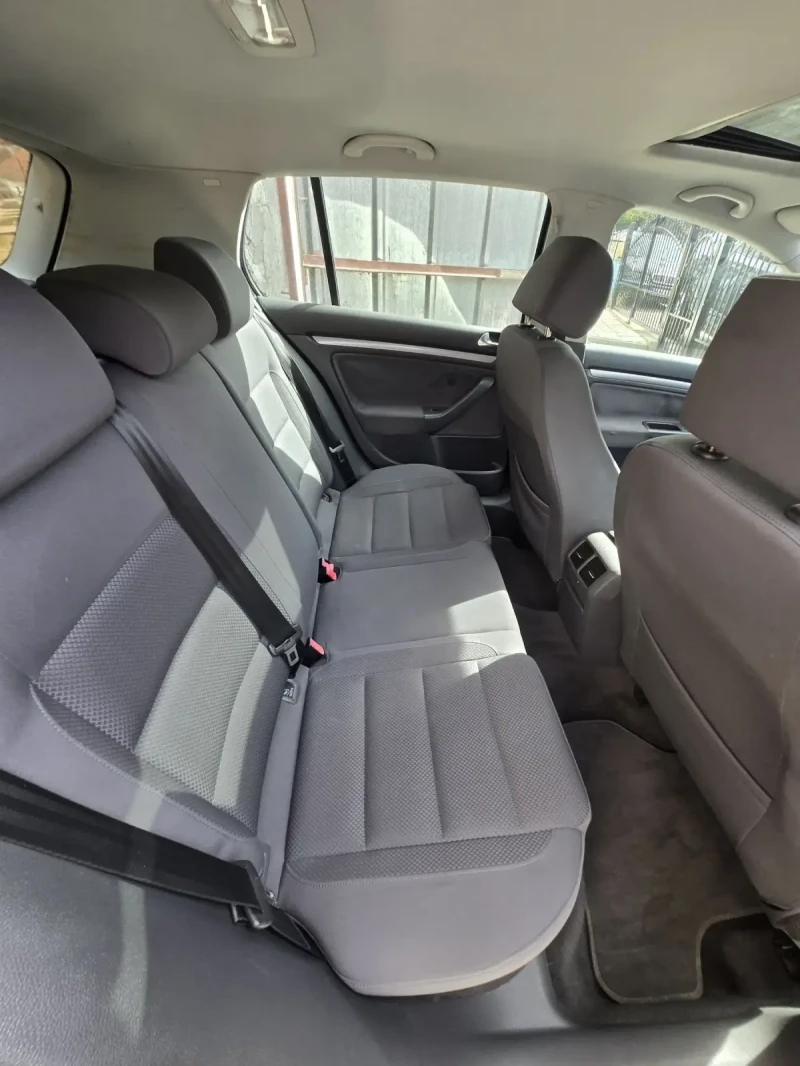 VW Golf, снимка 7 - Автомобили и джипове - 52946146